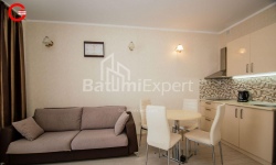 Квартира 2-комн 43 м² - Шерифа Хімшіашвілі, Батумі