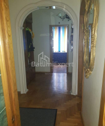 Квартира 4-комн 85 м² - Петра Багратіоні, Батумі