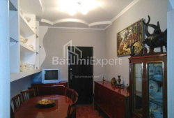 Квартира 3-комн 68 м² - Юр'ївська, Батумі