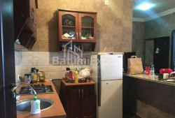 Квартира 2-комн 46 м² - Генерала Аслана Абашидзе, Батумі