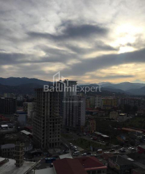 Квартира 4-комн 86 м² - Ангiса, Батумі