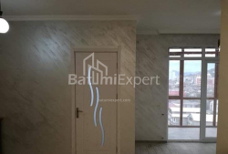 Квартира 3-комн 80 м² - Петра Мелiкiшвiлi, Батумі