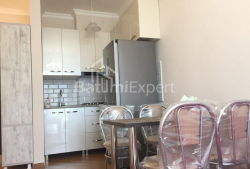 Квартира 2-комн 38 м² - Шерифа Хімшіашвілі, Батумі