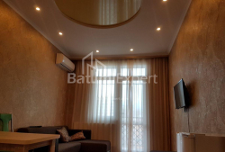 Квартира 2-комн 35 м² - Зураба Горгiладзе, Батумі