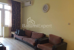 Квартира 2-комн 57 м² - Шерифа Хімшіашвілі, Батумі