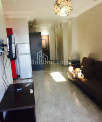 Квартира 2-комн 52 м² - Михайла Лермонтова, Батумі
