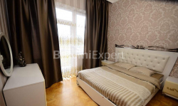Квартира 95 м² - Ніко Піросмані, Батумі, Грузія