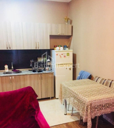 Квартира 2-комн 46 м² - Oлександра Пушкiна, Батумі