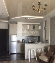 Квартира 3-комн 55 м² - Oлександра Пушкiна, Батумі