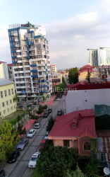 Квартира 4-комн 110 м² - Вахтанга Горгасалі, Батумі