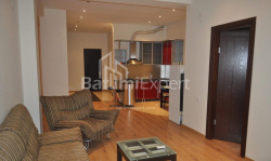 Квартира 3-комн 85 м² - Зураба Горгiладзе, Батумі