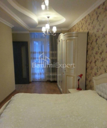 Квартира 4-комн 274 м² - Деметре Тавдадебулі, Батумі