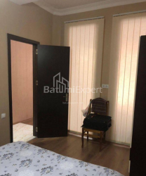 Квартира 3-комн 69 м² - Зураба Горгiладзе, Батумі