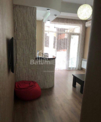 Квартира 3-комн 69 м² - Зураба Горгiладзе, Батумі