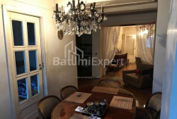 Квартира 5-комн 112 м² - Петра Мелiкiшвiлi, Батумі