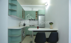 Квартира 2-комн 40 м² - Петра Багратіоні, Батумі