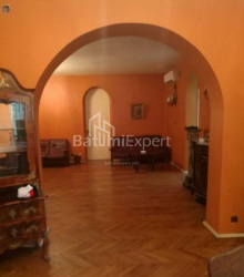 Квартира 4-комн 151 м² - Руставелі, Батумі