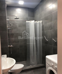 Квартира 4-комн 73 м² - Зураба Горгiладзе, Батумі