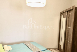 Квартира 4-комн 73 м² - Зураба Горгiладзе, Батумі