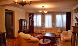 Квартира 6-комн 140 м² - Юр'ївська, Батумі
