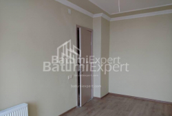 Квартира 4-комн 75 м² - Петра Мелiкiшвiлi, Батумі