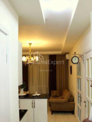 Квартира 3-комн 50 м² - Вахтанга Горгасалі, Батумі
