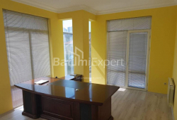 Квартира 5-комн 122 м² - Михайла Лермонтова, Батумі