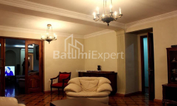 Квартира 140 м² - Царя Парнаваза, Батумі, Грузія