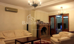 Квартира 140 м² - Царя Парнаваза, Батумі, Грузія