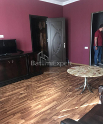 Квартира 5-комн 100 м² - Петра Мелiкiшвiлi, Батумі