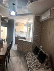 Квартира 3-комн 72 м² - Oлександра Пушкiна, Батумі