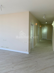 Квартира 3-комн 106 м² - Івана Джавахішвілі, Батумі