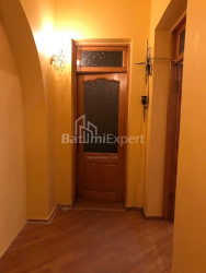 Квартира 4-комн 93 м² - Еквтіме Такаішвілі, Батумі