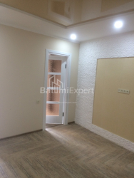 Квартира 2-комн 47 м² - Юсуфа Кобаладзе, Батумі