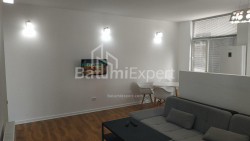 Квартира 3-комн 82 м² - Oлександра Пушкiна, Батумі