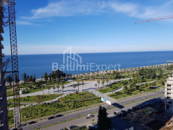 Квартира 55.7 м² - Леха і Марії Качинських, Батумі, Грузія