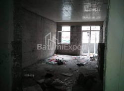 Квартира 2-комн 40 м² - Вахтанга Горгасалі, Батумі