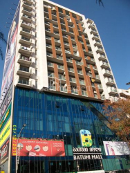 Квартира 3-комн 79 м² - Зураба Горгiладзе, Батумі