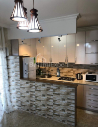Квартира 2-комн 50 м² - Зураба Горгiладзе, Батумі