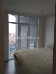 Квартира 3-комн 74 м² - Ангіса, Батумі
