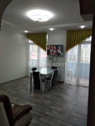Квартира 3-комн 74 м² - Ангіса, Батумі
