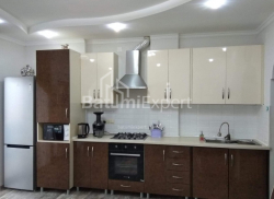 Квартира 3-комн 74 м² - Ангіса, Батумі