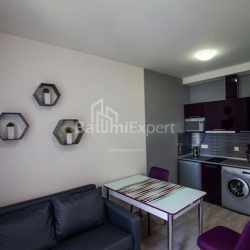 Квартира 2-комн 53 м² - Ангiса, Батумі