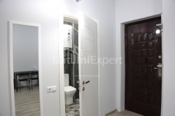 Квартира 2-комн 47 м² - Зураба Горгiладзе, Батумі