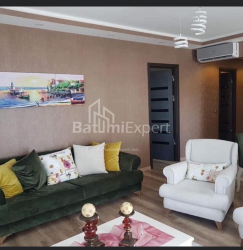 Квартира 3-комн 88 м² - Руставелі, Батумі