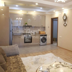 Квартира 3-комн 85 м² - Еквтіме Такаішвілі, Батумі