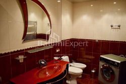Квартира 117 м² - Зураба Горгiладзе, Батумі, Грузія