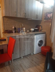 Квартира 2-комн 38 м² - Зураба Горгiладзе, Батумі