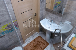 Квартира 33.4 м² - Зураба Горгiладзе, Батумі, Грузія