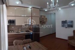 Квартира 3-комн 55 м² - Леха і Марії Качинських, Батумі